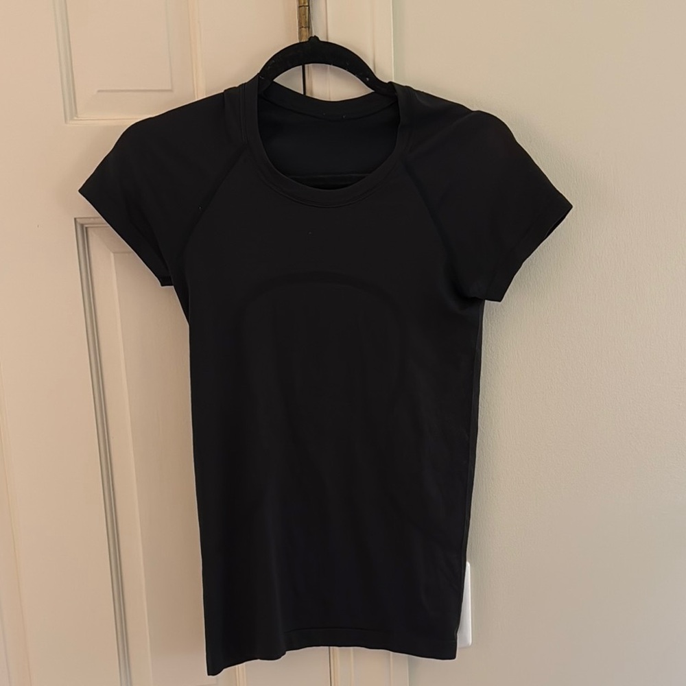Black Lululemon short sleeve top